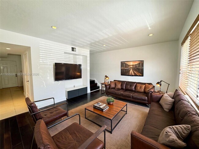 Building Photo - 7801 Hispanola Ave