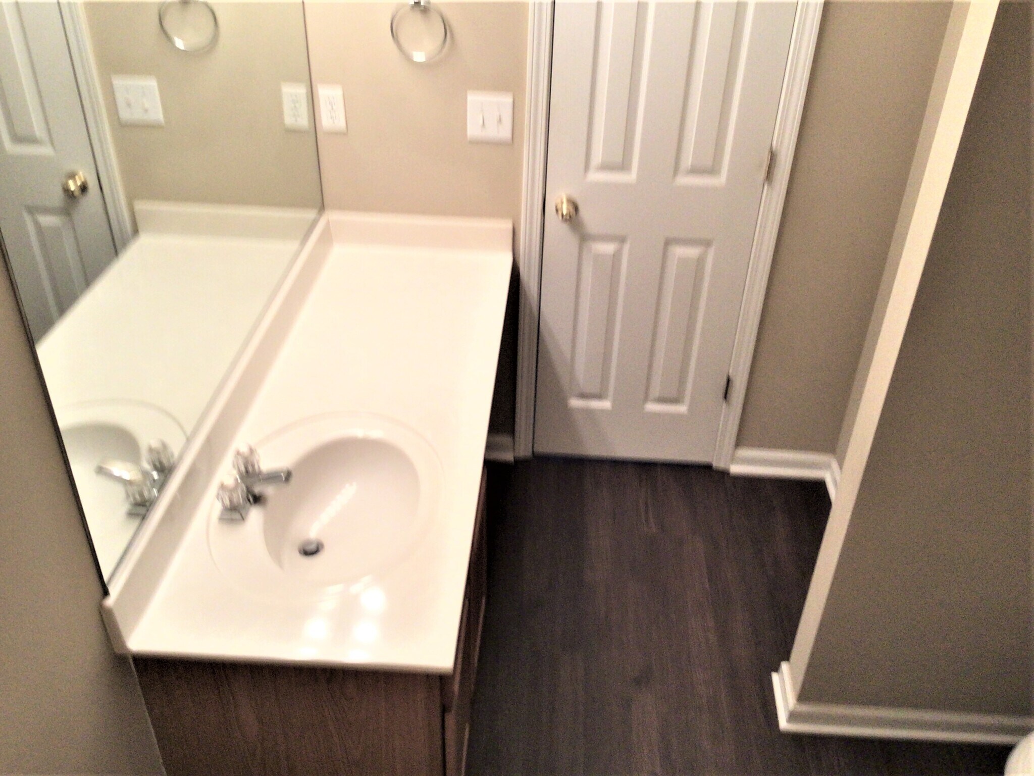 Building Photo - 110 Berwyn Ct