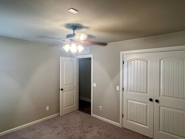 Building Photo - Lovely 4-Bed 2.5-Bath In Edmond