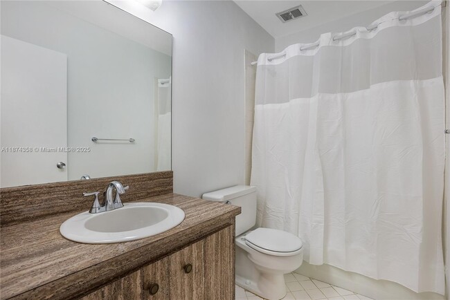 Building Photo - 3517 Loquat Ave