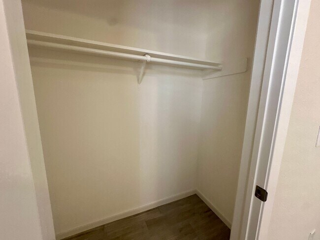 Building Photo - For Lease | 3 Bed, 2 Bath | 1,460 Sq Ft | Windsong Subdivision |