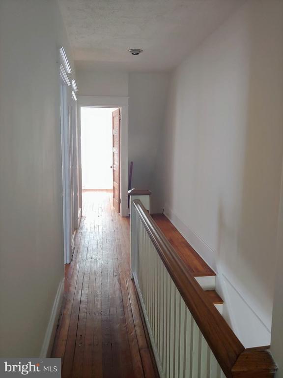 Building Photo - 351 Krams Ave