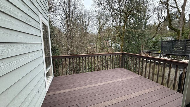 Building Photo - Spacious single-family home located in Southwest