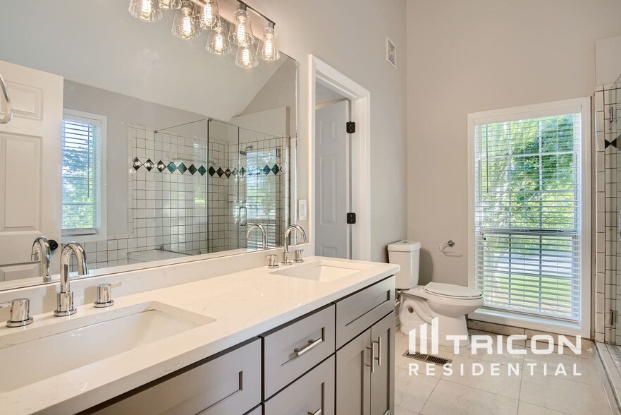Building Photo - 222 Sawgrass Way