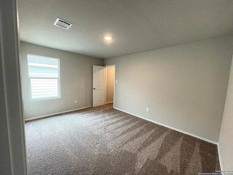 Building Photo - 10547 Varmus Dr