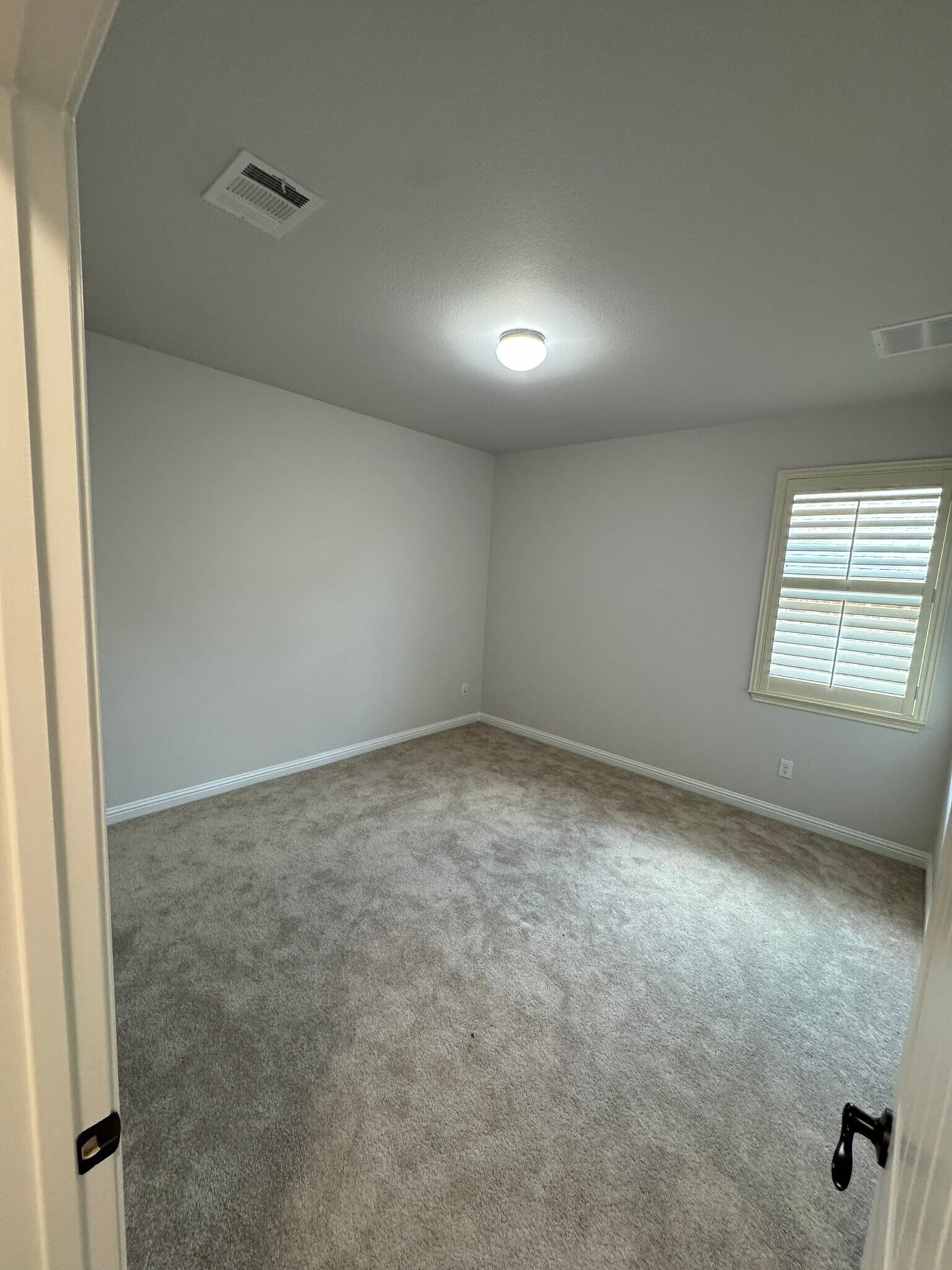 Building Photo - 630 Wild Rose Dr
