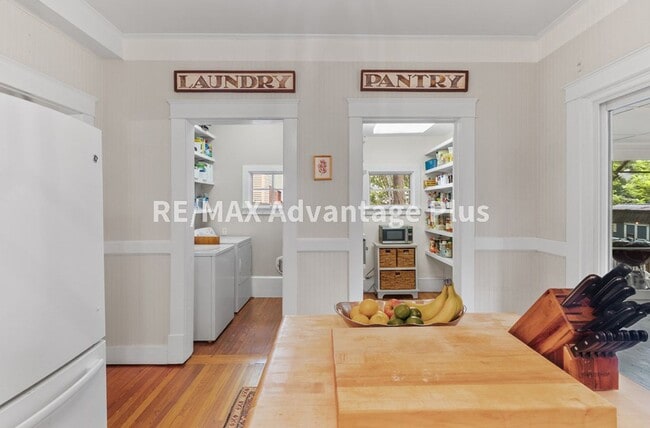 Building Photo - Spacious home located in The Avenues