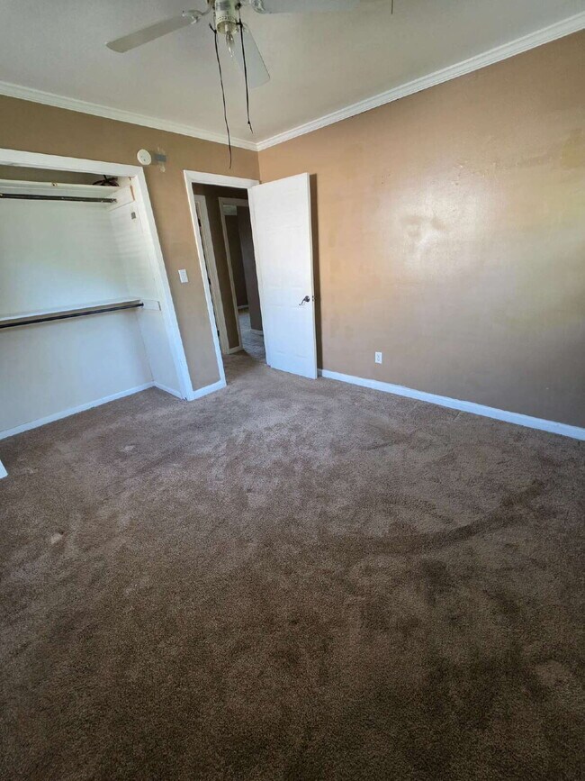 Building Photo - 3-Bedroom Retreat in Blytheville – Cozy 884 Sq Ft Home on Mayfair Lane!