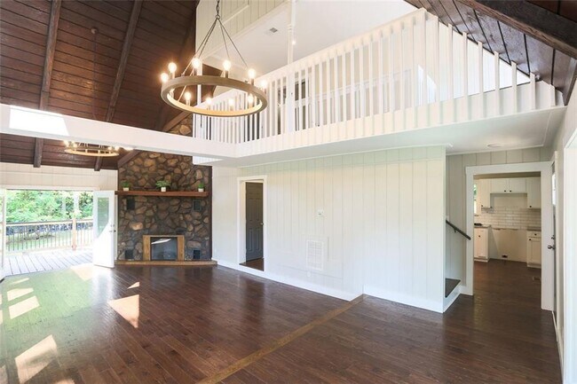 Building Photo - 548 McCurdy Rd