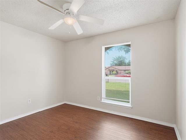 Building Photo - 1373 Oakbluff Dr