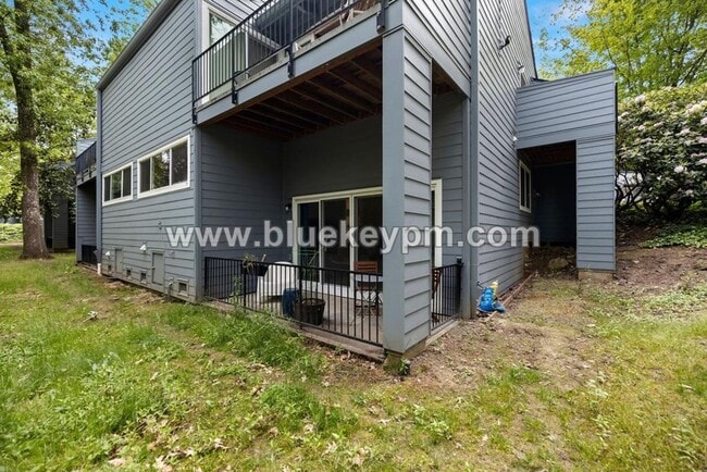 Building Photo - 2 Bed, 1 Bath Condo at Franciscan Condomin...