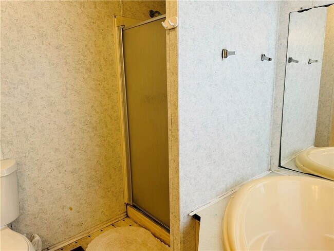 Building Photo - 5389 Riverview Dr