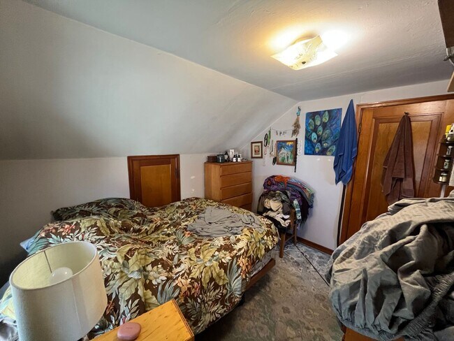 Building Photo - 1330 Selby Ave