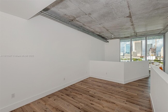 Building Photo - 690 SW 1st Ct