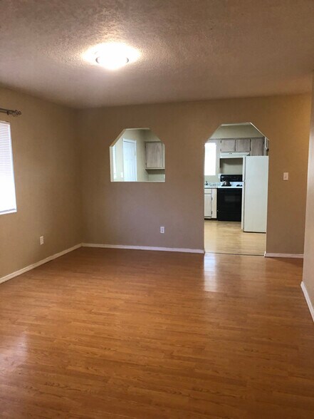 Building Photo - 337 Gorman Ave