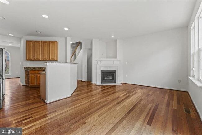 Building Photo - 46212 Walpole Terrace