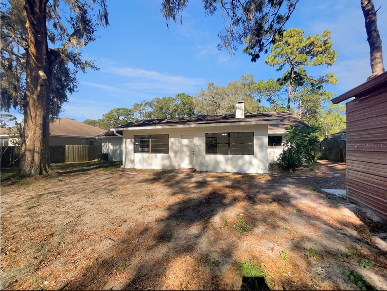 Building Photo - 236 Longhorn Dr