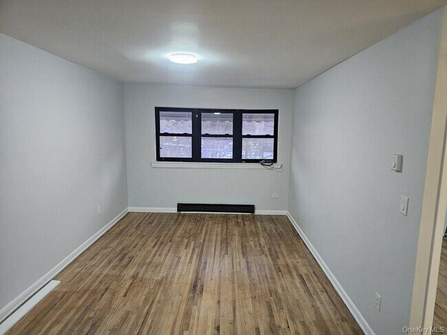 Building Photo - 1685 Watson Ave