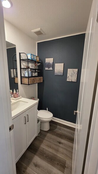 Downstairs Bathroom - 9610 New Morning Pl