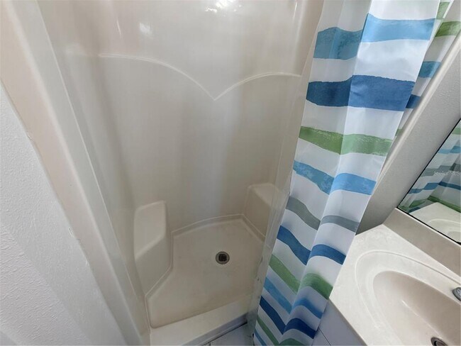 Building Photo - 145 Ocean Bluff Dr