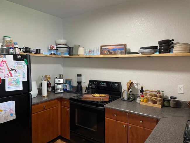 Building Photo - 6th Floor 1 bedroom overlooking Downtown O...