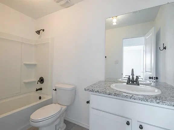 Building Photo - 9051 Navarro Vis