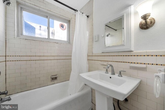 Building Photo - 244 Wabash Ave