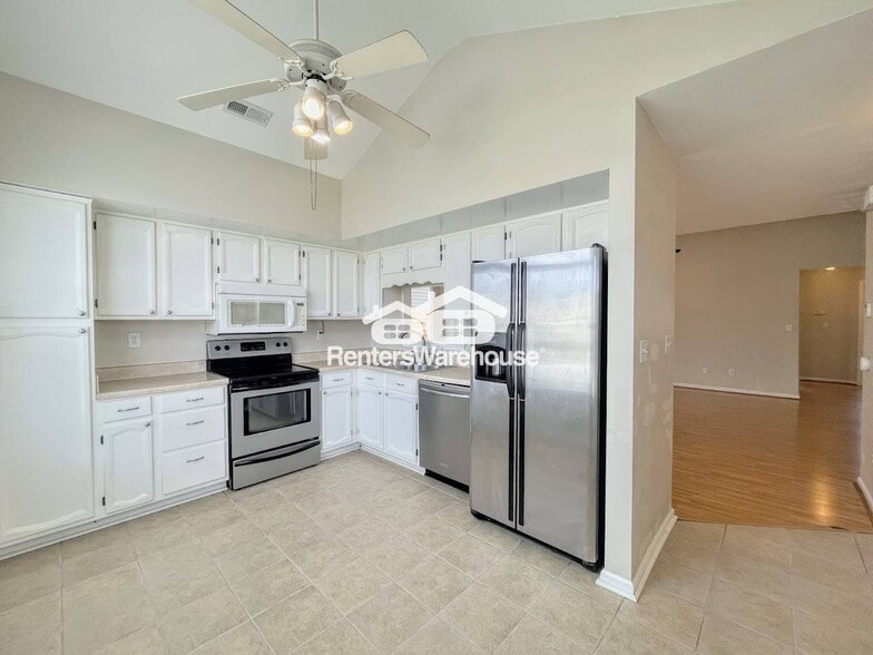 Building Photo - 5913 Chain Bridge Rd