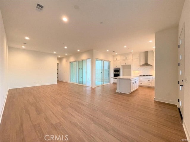 Building Photo - 476 Chorus