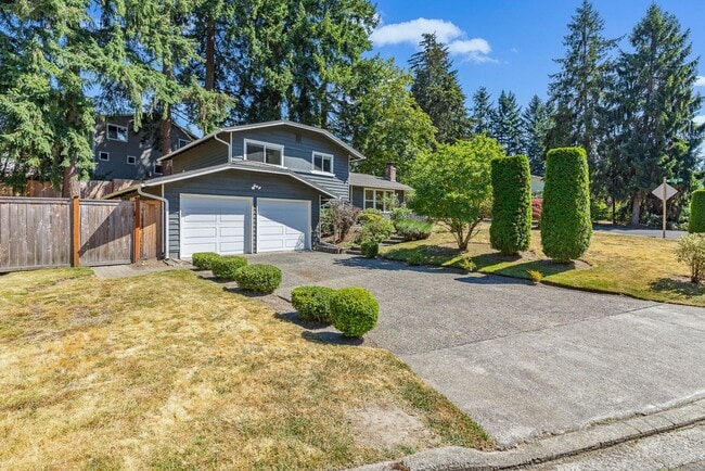Primary Photo - 3 bedroom 3 bath Finn Hill Kirkland