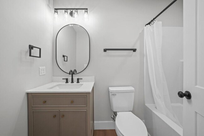 Building Photo - 126 Shipman Dr