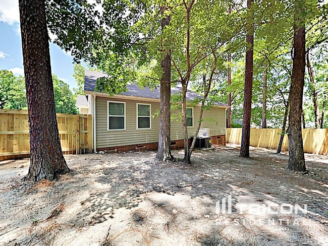 Building Photo - 142 Bradstone Rd
