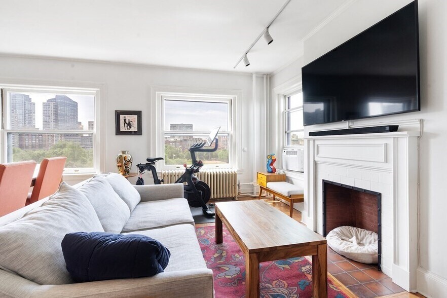 Building Photo - 48 Beacon St