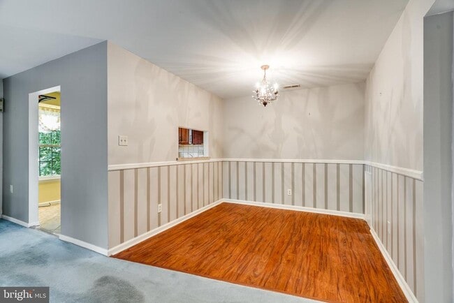 Building Photo - 1602 Hawthorne Ct