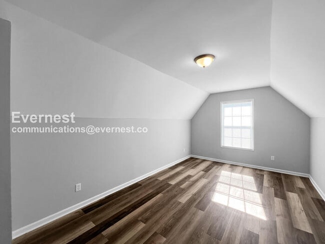 Building Photo - 5641 Kaitlyn Dr W