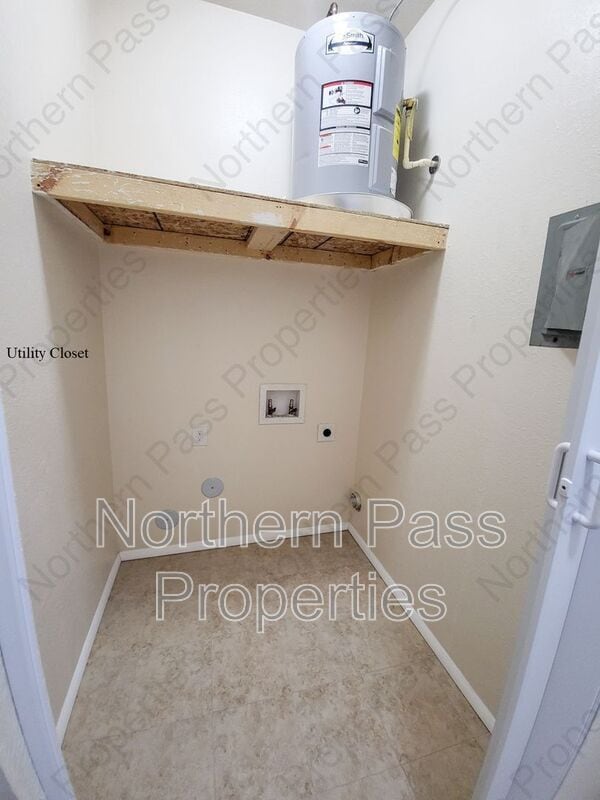 Building Photo - 3420 Morehead Ave