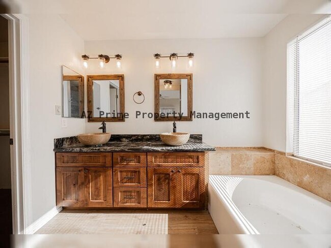 Building Photo - 6347 W Puget Ave