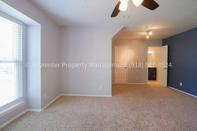 Building Photo - Incredible 4 Bedroom 4 Bath Home in Owasso!!!