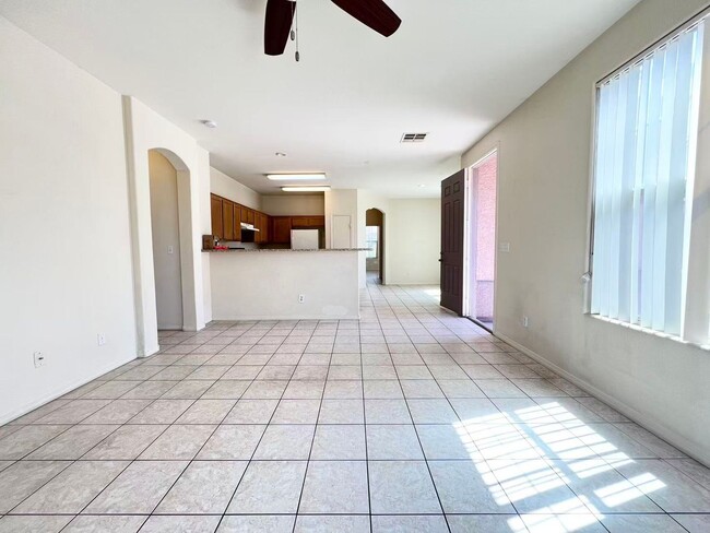Building Photo - Charming single-story home