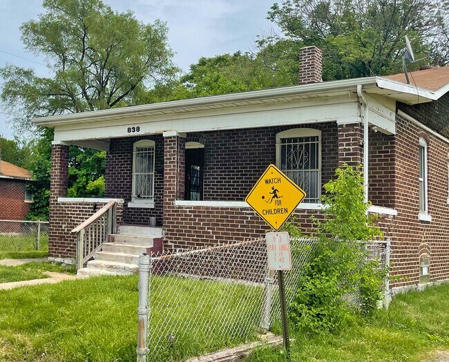 Building Photo - 838 N 23rd St