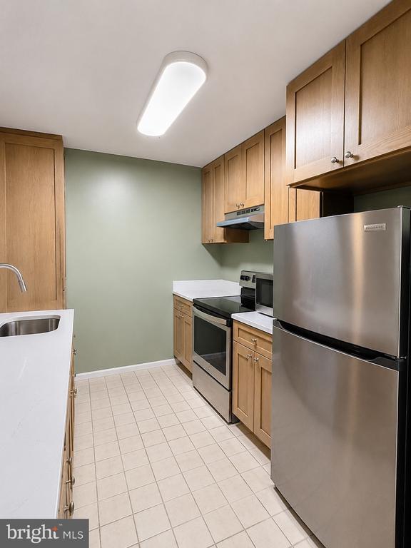 Building Photo - 5800 Orchard Hill Ct