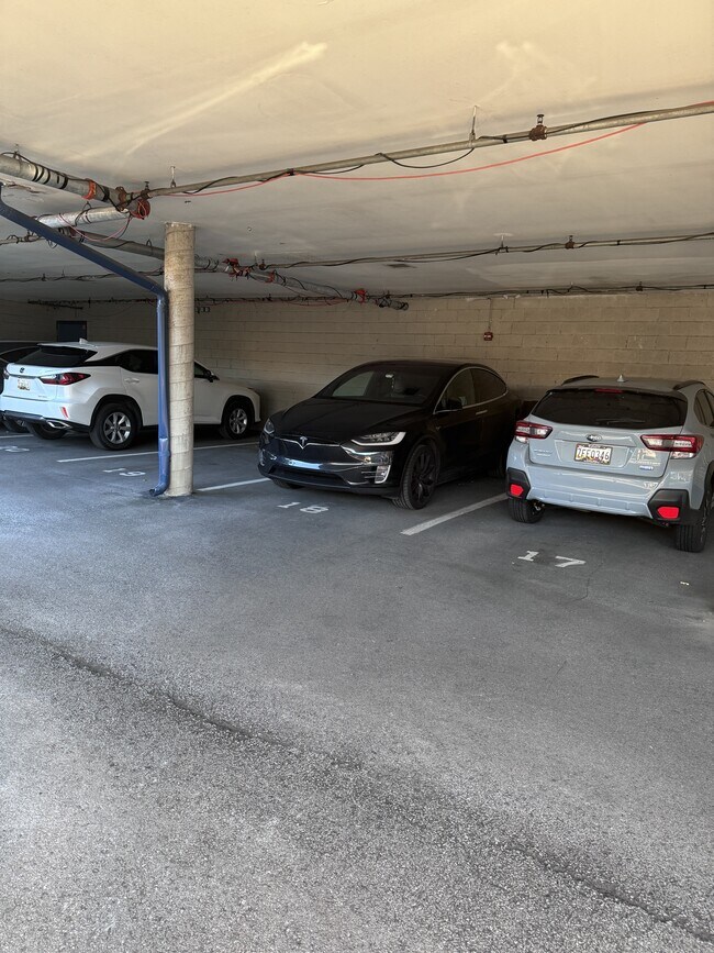 Building Photo - 1726 Aliceanna St