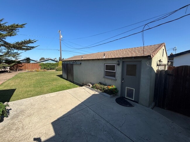 Building Photo - 269 Tognazzini Ave