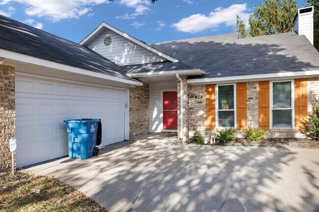 Building Photo - 128 Overbrook Dr