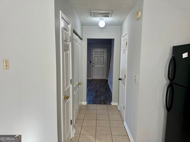 Building Photo - 5663 Windfall Ln