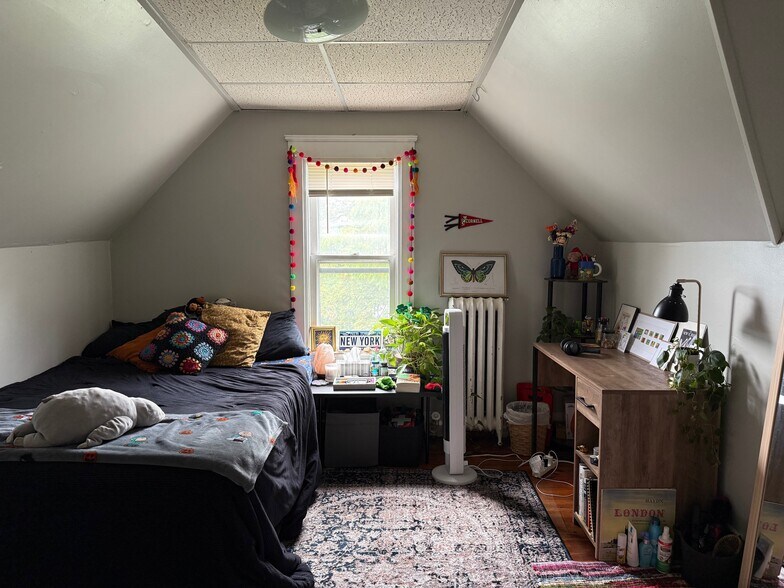 Building Photo - 302 Mitchell St