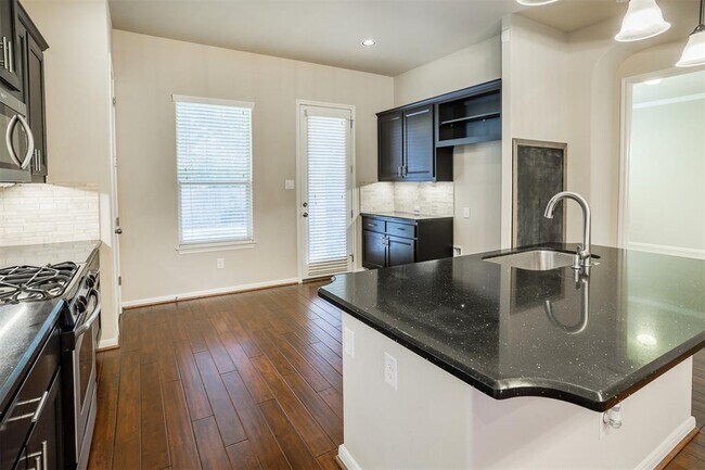 Building Photo - 13512 Hymeadow Cir