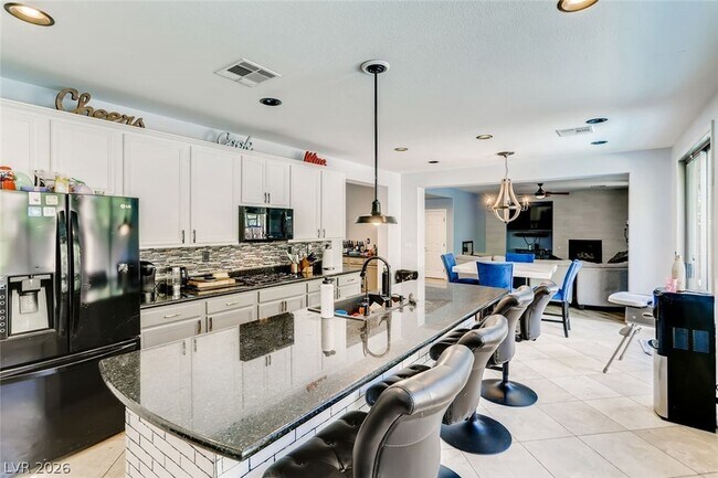 Building Photo - 1149 Jerez Ct