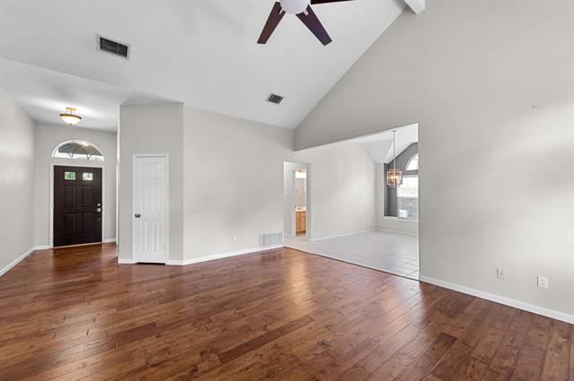 Building Photo - 902 Santa Cruz Dr