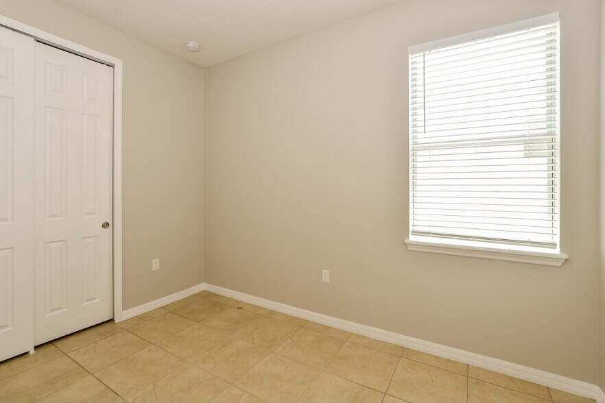 Building Photo - 7408 Azalea Cove Cir